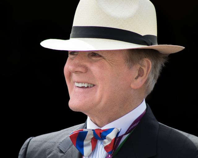 Dr Pearse Lyons